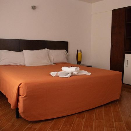 Hotel El Castillo Chinauta Ngoại thất bức ảnh