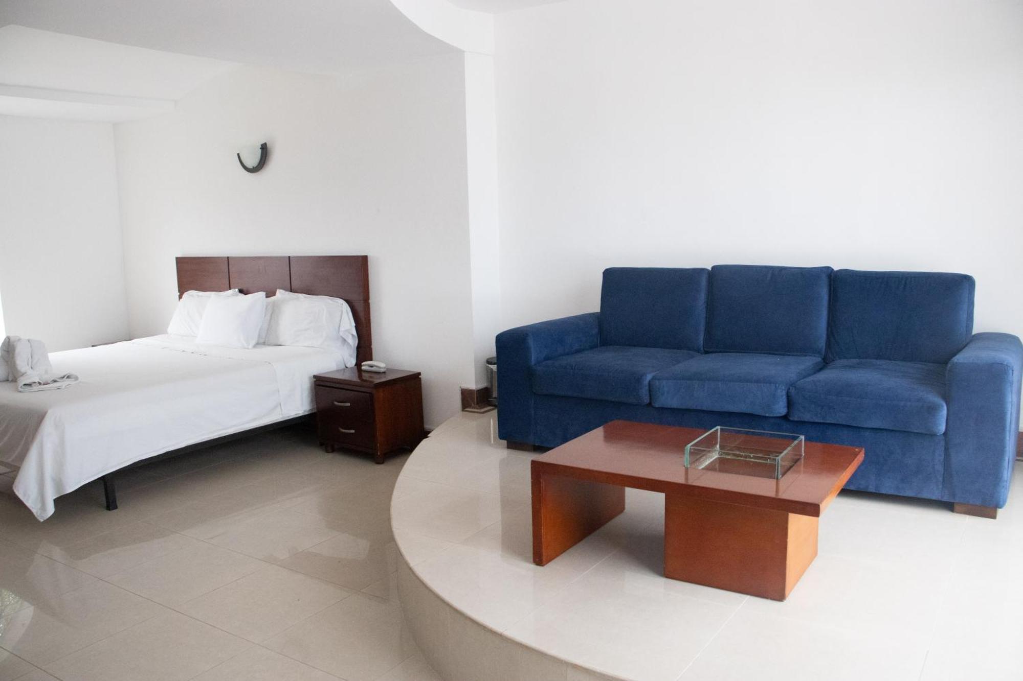 Hotel El Castillo Chinauta Ngoại thất bức ảnh