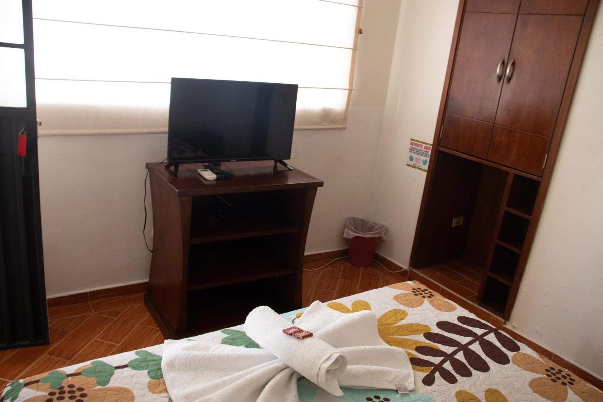 Hotel El Castillo Chinauta Ngoại thất bức ảnh